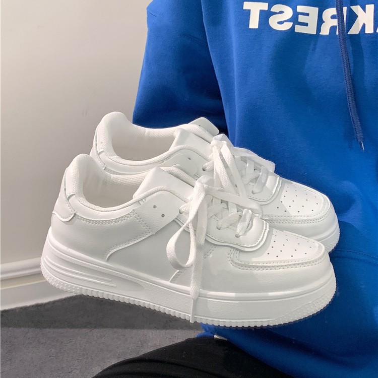 Vans Shoes Old Skool - Damen Plateau-Sneaker in Weiß, Leichte und