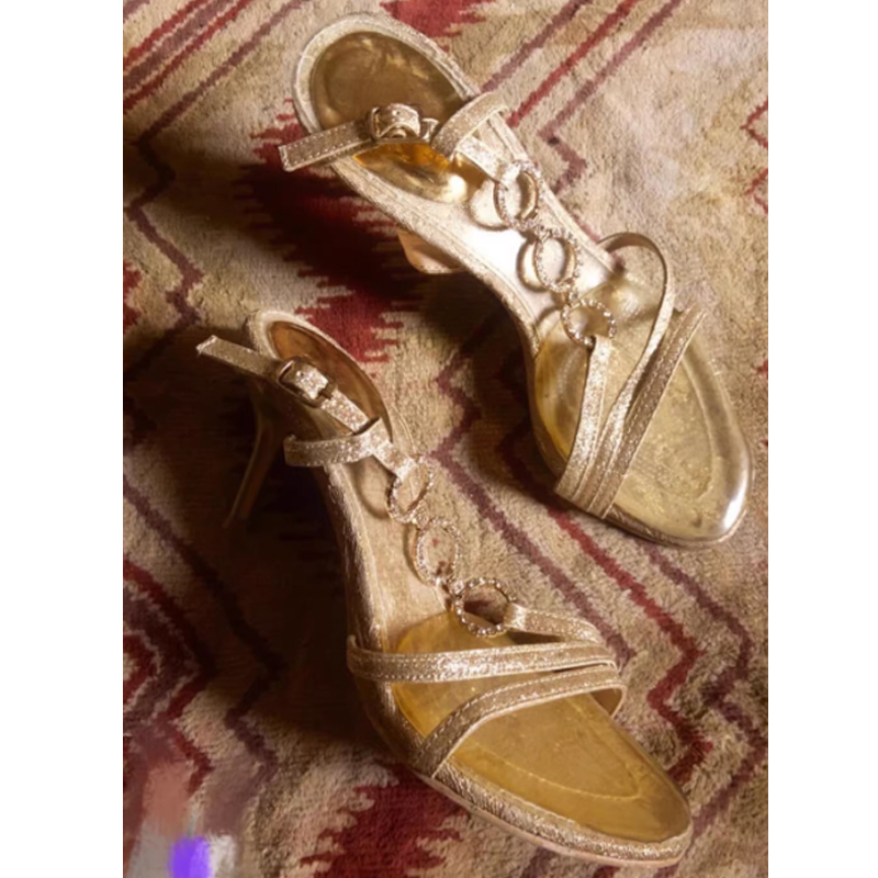 Goldene Riemchen-Slingback-Sti – Sandal Strappy Heeled Bewertung und Preis